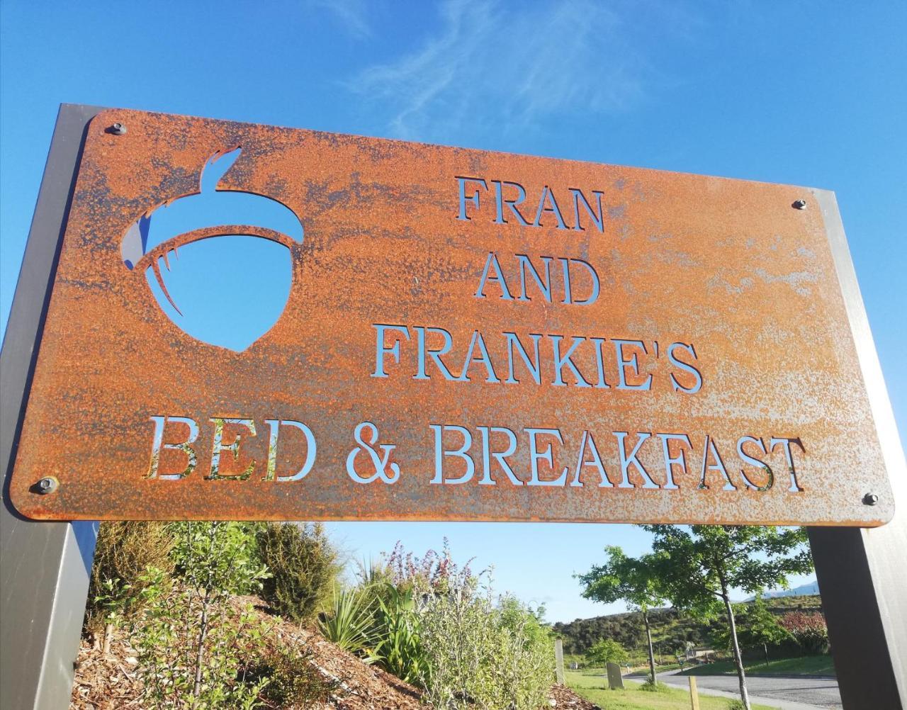 Fran And Frankie'S Bed & Breakfast Luggate Экстерьер фото